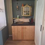 Kade10buren
