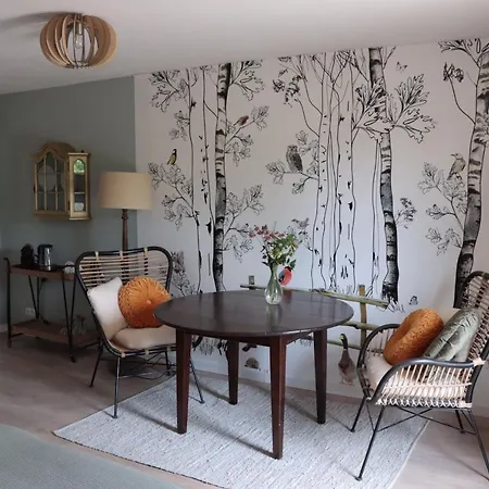 Kade10buren Bed & Breakfast *