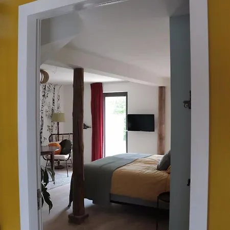 Kade10buren