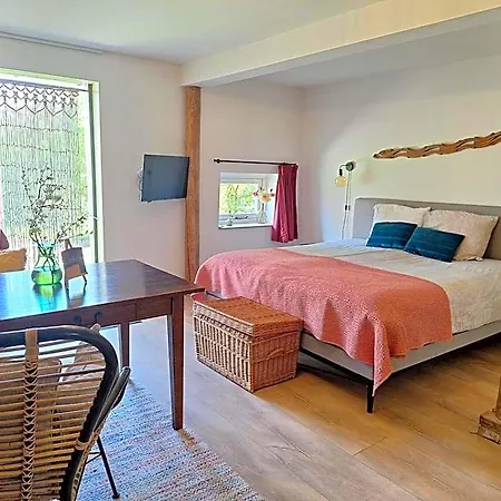 Bed & Breakfast Kade10buren 3*