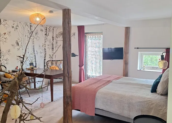 Kade10buren Bed & Breakfast 3*